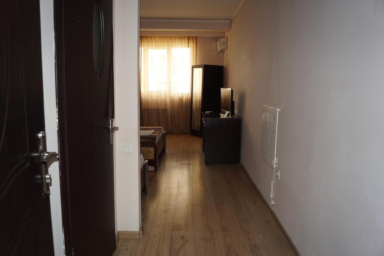 Iar Hotel Batumi Eksteriør billede