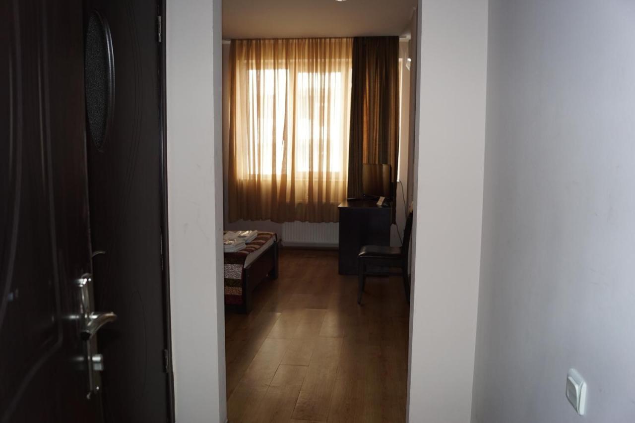 Iar Hotel Batumi Eksteriør billede