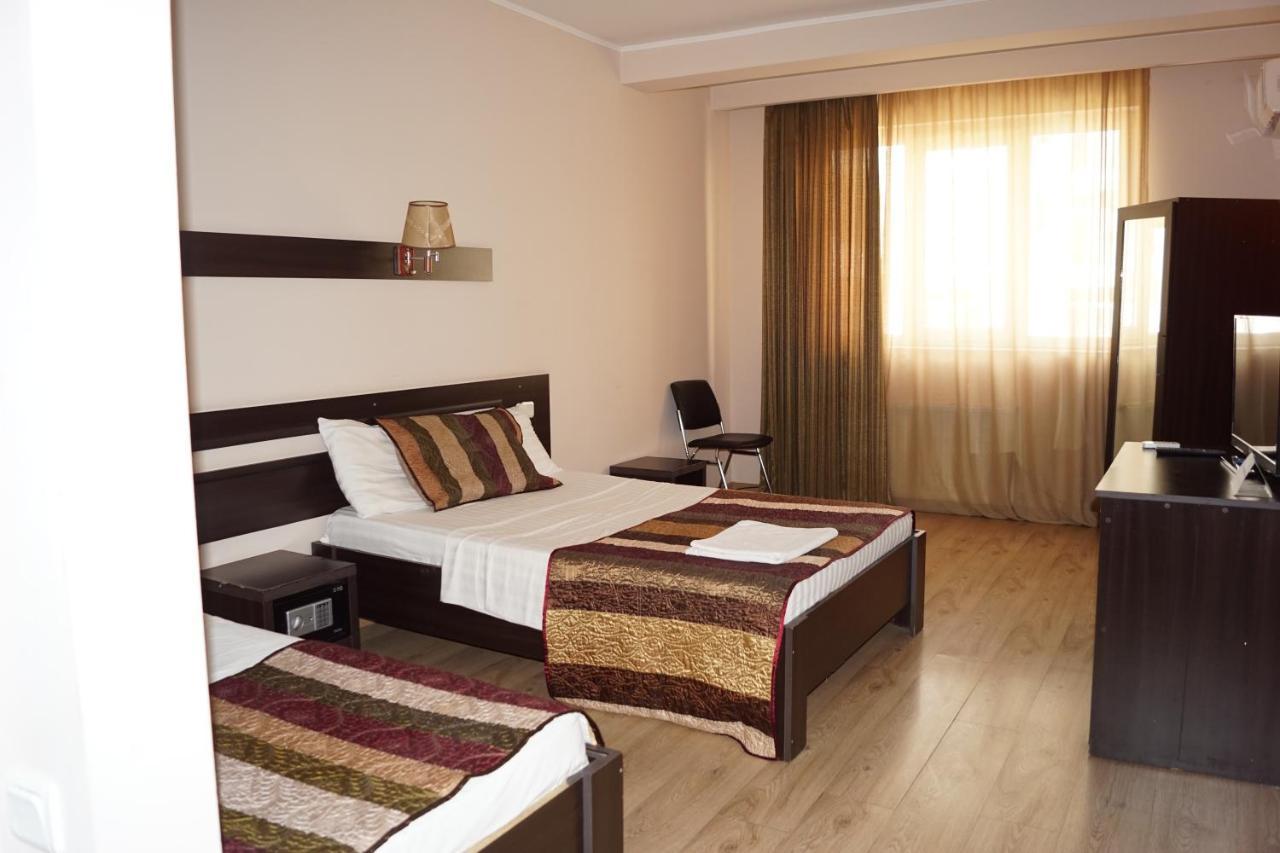 Iar Hotel Batumi Eksteriør billede