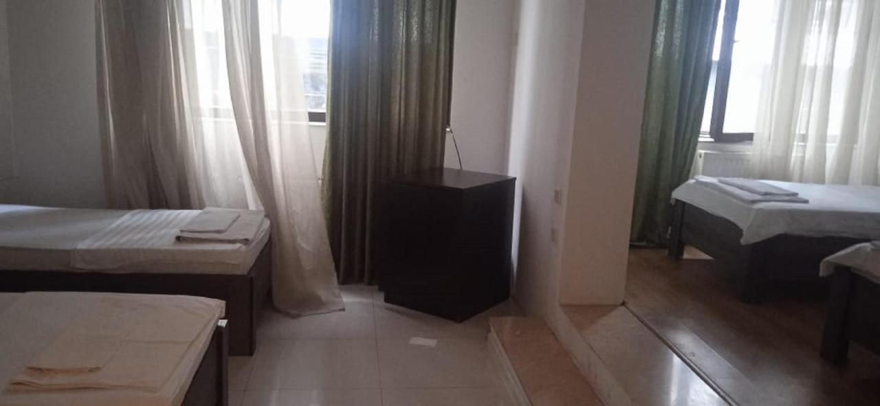 Iar Hotel Batumi Eksteriør billede