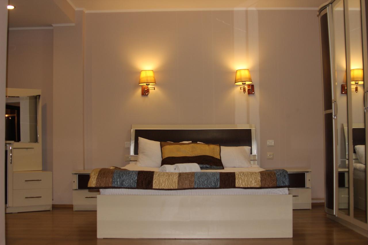 Iar Hotel Batumi Eksteriør billede