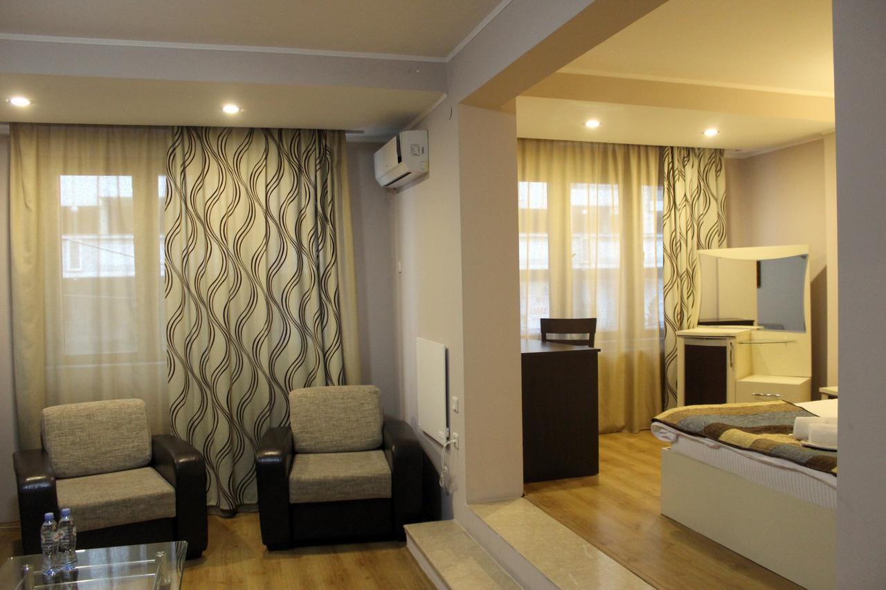Iar Hotel Batumi Eksteriør billede